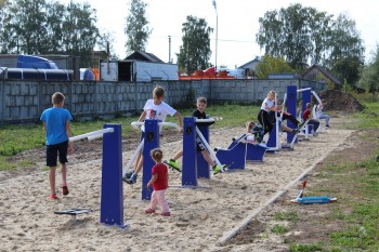 ЛУКОЙЛ установил тренажерные комплексы на территории Кстовского района Нижегородской области