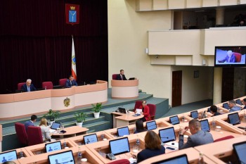 Саратовские депутаты поддержали поправки в региональный бюджет