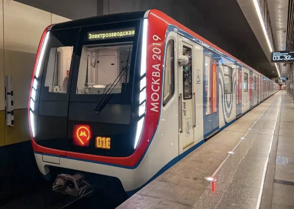 Тематический поезд о 90-летии Кировской области запустят в московском метро