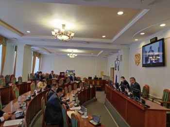 Депутаты ЗСНО поддержали обращение в Госдуму по обеспечению жильем молодых семей 