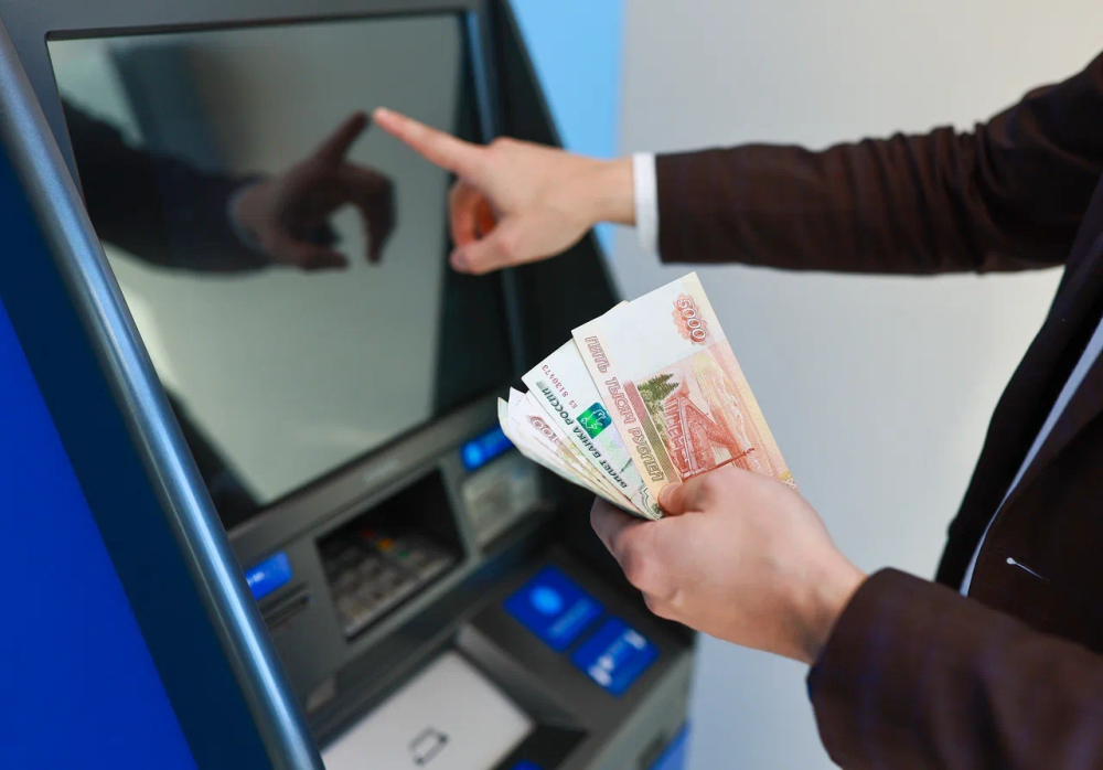 ВТБ: спрос на снятие наличных у россиян снижается