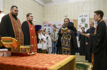 Ковчег с мощами святого Георгия Победоносца доставили в нижегородский военный госпиталь