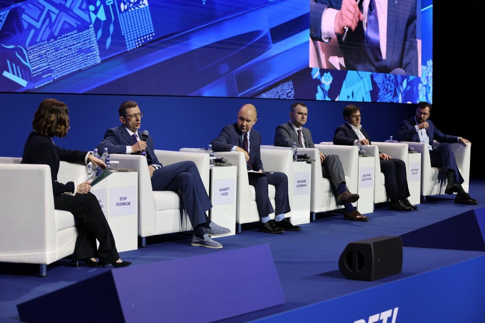 Егор Поляков назвал приоритетные отрасли для инвестиций