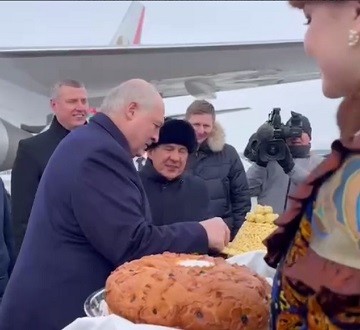 Президент Беларуси Александр Лукашенко прибыл в Казань (ВИДЕО)