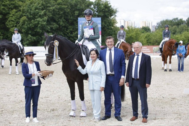 Более 60 спортивных пар приняли участие во Всероссийском турнире по выездке «Кубок Губернатора Нижегородской области» Более 60 спортивных пар приняли участие во Всероссийском турнире по выездке «Кубок Губернатора Нижегородской области»