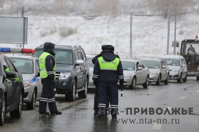 Водителей в России могут обязать пересдавать экзамен при замене прав и возить с собой медсправку Водителей в России могут обязать пересдавать экзамен при замене прав и возить с собой медсправку