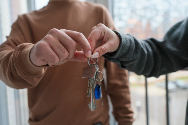 ВТБ: в первом квартале продажи ипотеки в России снизились на 42% ВТБ: в первом квартале продажи ипотеки в России снизились на 42%