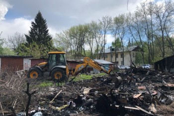 Ветхие сараи на улице Бекетова в Нижнем Новгороде снесены в рамках месячника по благоустройству