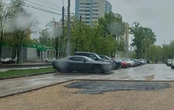 Асфальтовое покрытие восстановят на нижегородской улице Коммуны