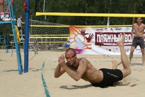 В Н.Новгороде стартовал чемпионат РЖД по пляжному волейболу