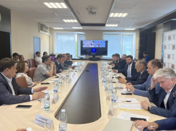 Представители комитетов Госдумы обсудили в Сарове развитие закрытых административно-территориальных образований 