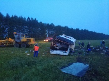 Разбор последствий ДТП с туристическим автобусом в Башкирии: водитель 18 раз привлекался за нарушения ПДД