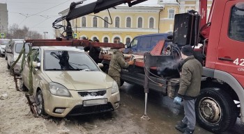 В Нижнем Новгороде эвакуировали 19 авто с трамвайных путей