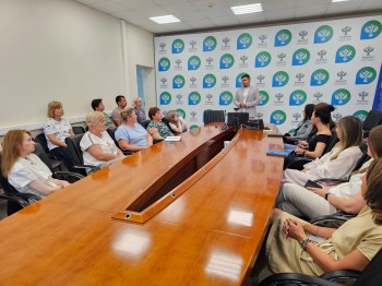 Лекторы общества «Знание» рассказали нижегородцам о волонтерской деятельности на Донбассе Лекторы общества «Знание» рассказали нижегородцам о волонтерской деятельности на Донбассе