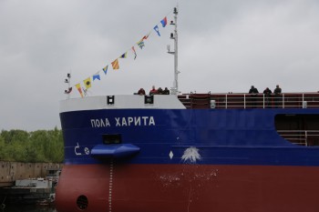 Построенный в Нижнем Новгороде сухогруз &quot;Пола Харита&quot; спущен на воду 2 августа