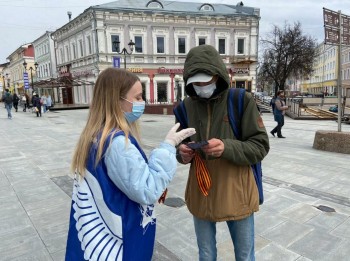 Жителям Нижегородской области в преддверии 9 мая будут раздавать георгиевские ленточки