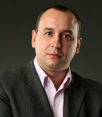 Лабуза считает, что "Единая Россия" должна делегировать часть своих полномочий другим партиям, а не предлагать введение семипроцентного барьера на выборах