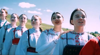 Пермский коллектив перепел "Калинку" на коми-пермяцком языке