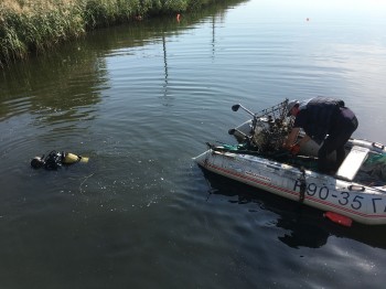 Водолазы приступили к очистке Мещерского озера в Нижнем Новгороде от мусора