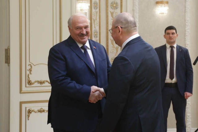 Александр Лукашенко провёл встречу с пензенским губернатором Олегом Мельниченко Александр Лукашенко провёл встречу с пензенским губернатором Олегом Мельниченко