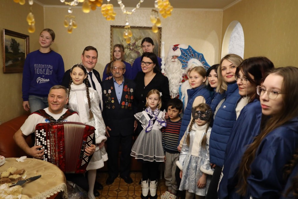 Акция «С Новым годом, ветеран!» организована в Нижегородской области Акция «С Новым годом, ветеран!» организована в Нижегородской области