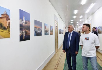 Фотовыставка Никиты Духника проходит на вернисаже ЗС НО Фотовыставка Никиты Духника проходит на вернисаже ЗС НО