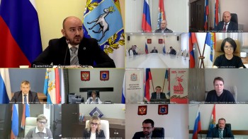 Губернатор призвал членов самарского правительства не хихикать на заседании Губернатор призвал членов самарского правительства не хихикать на заседании