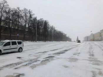 Движение транспорта по площади Минина и Пожарского в Нижнем Новгороде восстановлено