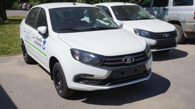 Три районные больницы Нижегородской  области получили 20 новых автомобилей по нацпроекту "Здравоохранение" 