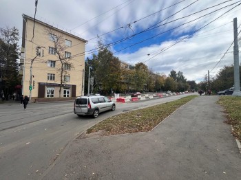 На улице Ошарской в Нижнем сняли ограничения для транспорта