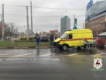 Водитель BMW стал виновником ДТП с реанимобилем в Нижнем Новгороде Водитель BMW стал виновником ДТП с реанимобилем в Нижнем Новгороде