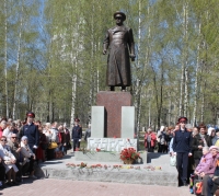 Памятник Маршалу Георгию Жукову открыт в Нижнем Новгороде