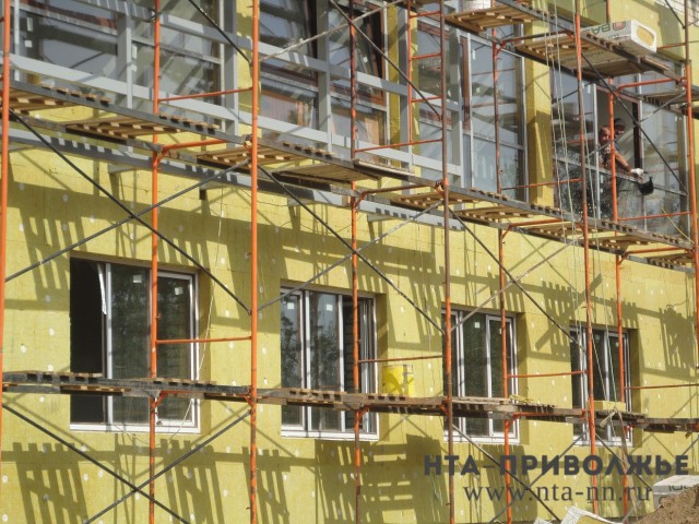 Коммунальщики по требованию ГЖИ утеплили 24 стены многоквартирных домов в заречной части Нижнего Новгорода