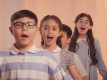 Дети России исполнили песню "Катюша" на разных языках (ВИДЕО)