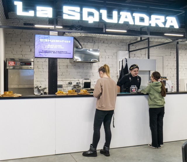 Сэндвичная La Squadra открылась в ЦУМе Сэндвичная La Squadra открылась в ЦУМе