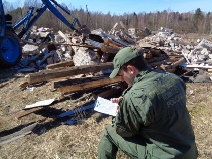 Следователи обнаружили ювелирные изделия при осмотре обрушенного дома в Вачском районе Нижегородской области
