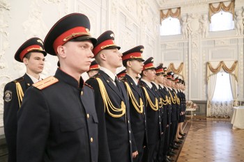 Ученики кадетского класса "Юный следователь" из нижегородской гимназии №2 приняли присягу 