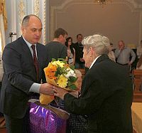 Олег Кондрашов принял участие в торжественной церемонии вручения юбилейных медалей ветеранам Великой Отечественной войне 