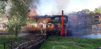 МЧС назвало вероятную причину пожара в комплексе бань на воде в Нижнем Новгороде