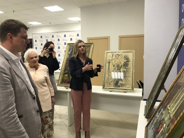 Нижегородцы могут увидеть картины художника Холуёва и обменяться книгами в Штабе общественной поддержки
