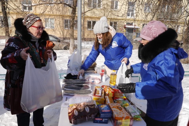Выездные точки сбора гуманитарной помощи для бойцов СВО организовали нижегородские "Волонтеры Победы"