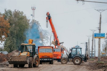 Алексей Ладыков проверил ход масштабной реконструкции на проспекте Ивана Яковлева в Чебоксарах