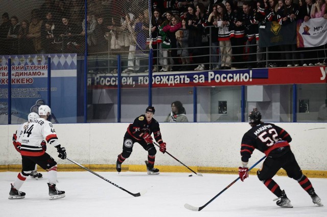 Ульяновцы вышли во II раунд плей-офф Студенческой хоккейной лиги Ульяновцы вышли во II раунд плей-офф Студенческой хоккейной лиги
