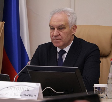 Семью спикера Саратовоблдумы Антонова связали с делом Центра поддержки экспорта Семью спикера Саратовоблдумы Антонова связали с делом Центра поддержки экспорта