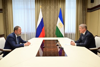 Игорь Комаров и Радий Хабиров обсудили развитие Башкирии и подготовку к выборам