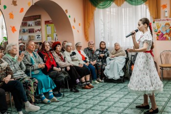 «Волонтёры Победы» устроили праздники ко Дню пожилого человека