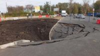 Ликвидация дренажа при строительстве транспортной развязки стала причиной провала грунта на улице Горной в Нижнем Новгороде