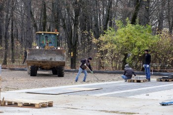 Более половины работ по благоустройству парка &quot;Дубки&quot; в Нижнем Новгороде новый подрядчик выполнил за две недели