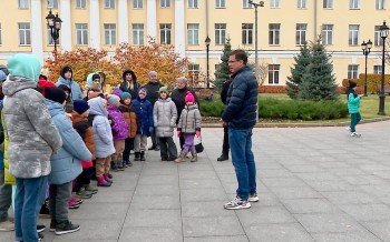 Мэр Юрий Шалабаев познакомил ребят из Луганска с историей Нижнего Новгорода