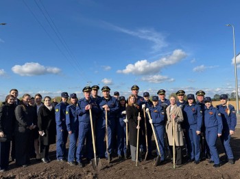 Нижегородские прокуроры высадили сад Памяти в рамках патриотической акции Нижегородские прокуроры высадили сад Памяти в рамках патриотической акции